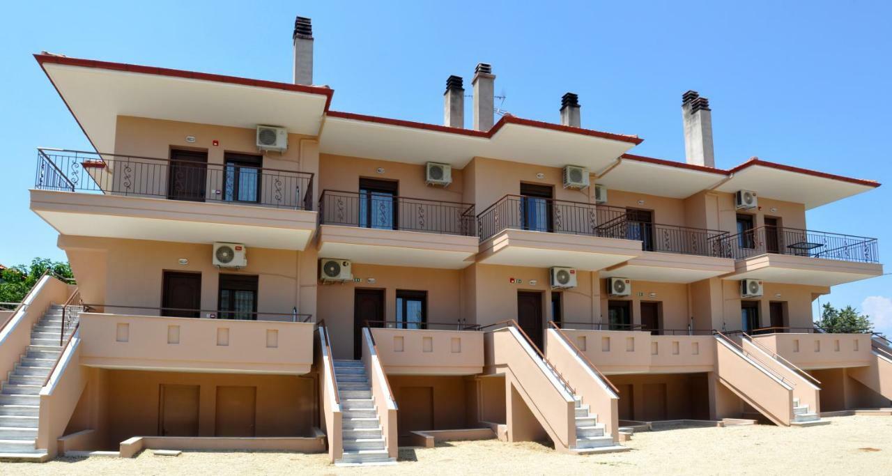 Villa Houses Nikolaos à Áfitos Extérieur photo